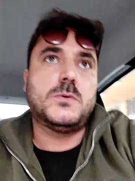 Snapshot of Consensustr chatting on September 26, 3:27 pm Consensustr online show from September 26, 3:27 pm