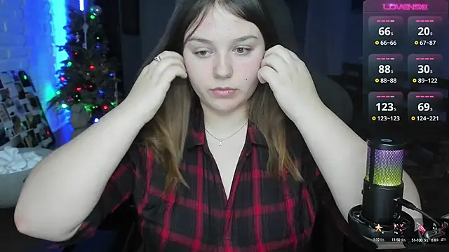 Snapshot of XNirvanaX chatting on January 5, 3:43 am XNirvanaX online show from January 5, 3:43 am