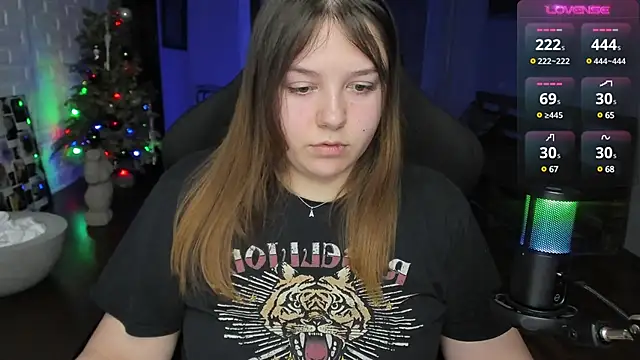 Snapshot of XNirvanaX chatting on January 9, 1:29 am XNirvanaX online show from January 9, 1:29 am