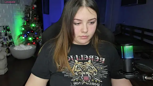 Snapshot of XNirvanaX chatting on February 2, 2:27 am XNirvanaX online show from February 2, 2:27 am