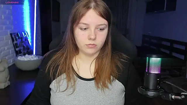 Snapshot of XNirvanaX chatting on February 25, 2:25 am XNirvanaX online show from February 25, 2:25 am