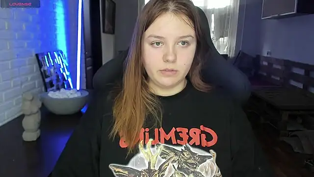 Snapshot of XNirvanaX chatting on March 2, 5:12 am XNirvanaX online show from March 2, 5:12 am