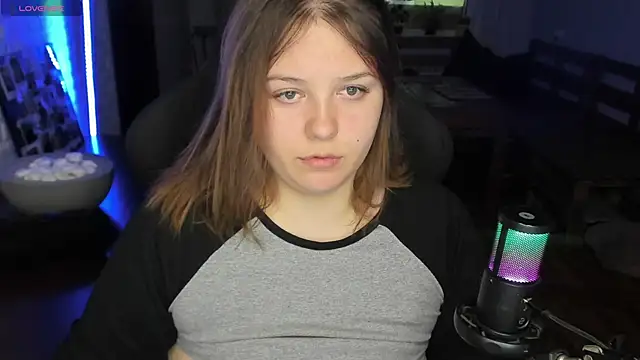 Snapshot of XNirvanaX chatting on September 18, 4:03 am XNirvanaX online show from September 18, 4:03 am