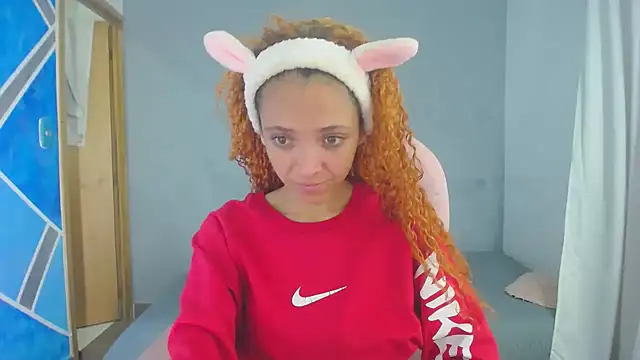 SexyLeilaa online show from December 10, 1:00 am