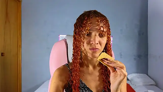 SexyLeilaa online show from February 12, 1:41 am