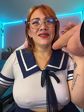 Luna Paris  online show from October 10, 9:36 pm