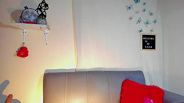 Snapshot of annyluna1 chatting on September 29, 10:25 pm annyluna1 online show from September 29, 10:25 pm