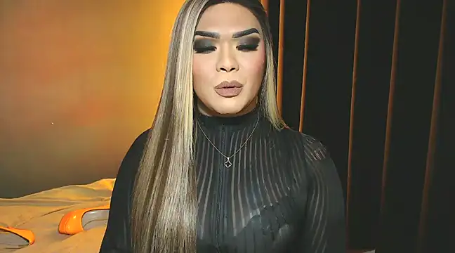 Snapshot of VictoriaEliz chatting on December 8, 9:19 pm VictoriaEliz online show from December 8, 9:19 pm