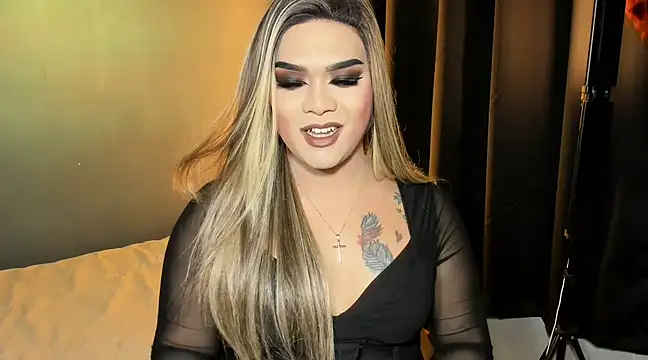 Snapshot of VictoriaEliz chatting on March 13, 2:33 pm VictoriaEliz online show from March 13, 2:33 pm