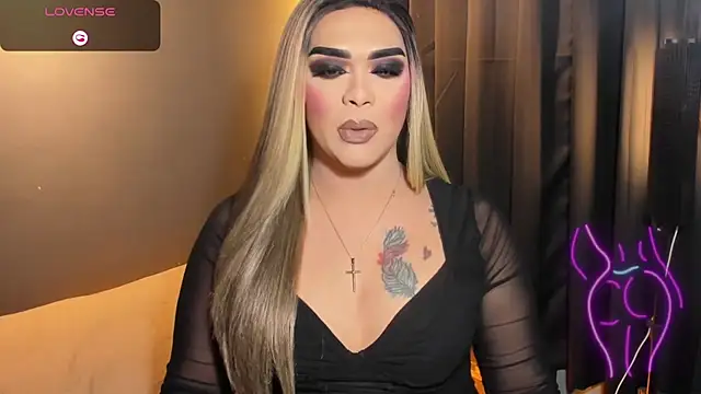 Snapshot of VictoriaEliz chatting on November 1, 1:46 pm VictoriaEliz online show from November 1, 1:46 pm