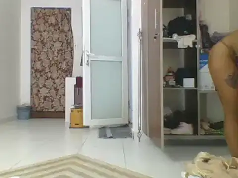 Sweetbaby004 online show from March 7, 8:33 pm