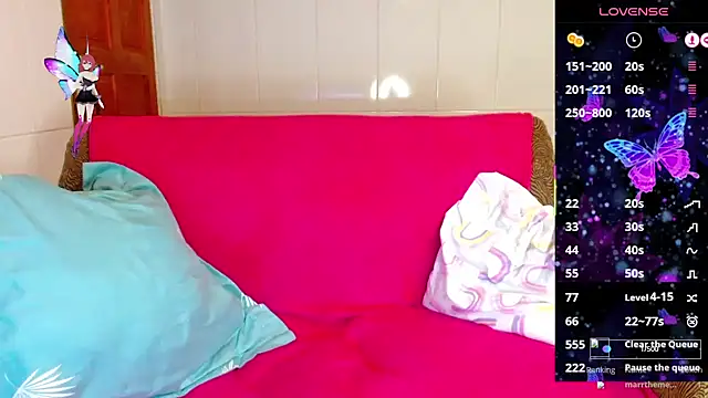 Snapshot of MERELEONA chatting on October 22, 2:56 am MERELEONA online show from October 22, 2:56 am