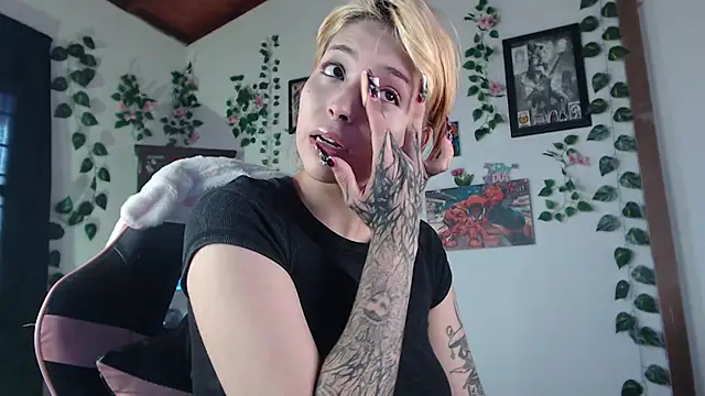 MaryJannes online show from February 8, 6:55 pm