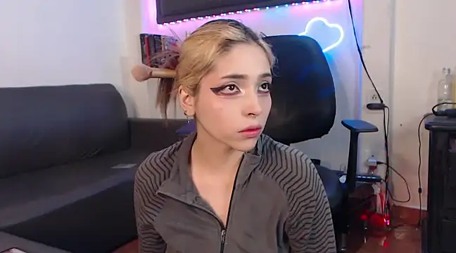 MaryJannes online show from March 14, 7:15 am