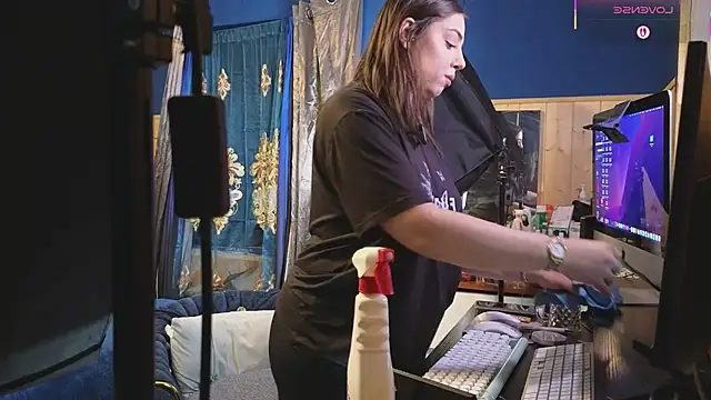 VanessaDoyle online show from March 21, 6:51 pm