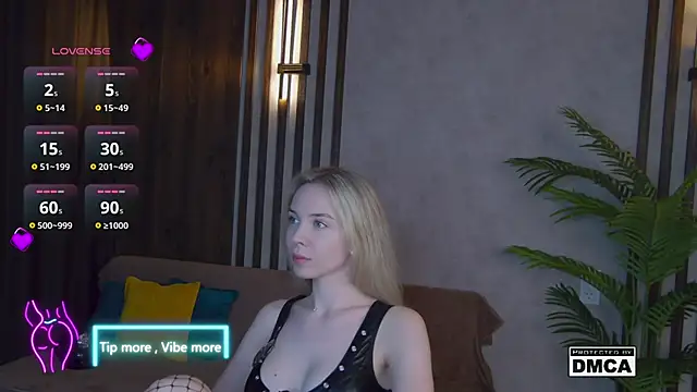 Holl1Would online show from March 12, 7:38 pm