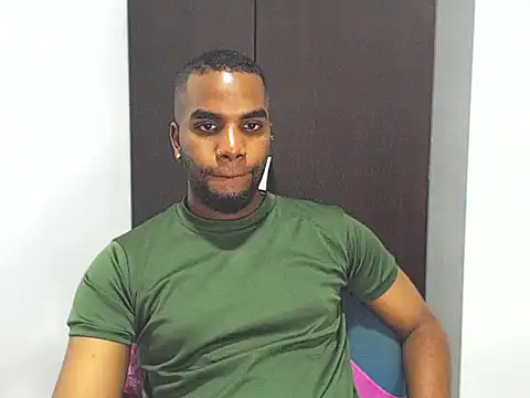 Snapshot of Rene_hotman chatting on February 3, 11:05 pm Rene hotman online show from February 3, 11:05 pm