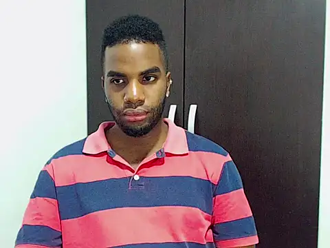 Snapshot of Rene_hotman chatting on October 17, 8:33 pm Rene hotman online show from October 17, 8:33 pm