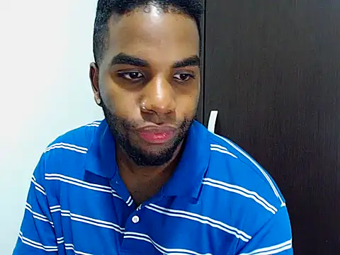 Snapshot of Rene_hotman chatting on October 21, 7:58 pm Rene hotman online show from October 21, 7:58 pm