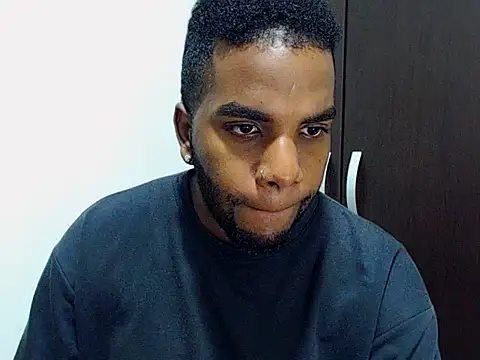 Snapshot of Rene_hotman chatting on October 25, 9:53 pm Rene hotman online show from October 25, 9:53 pm