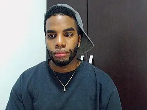 Snapshot of Rene_hotman chatting on November 22, 8:08 pm Rene hotman online show from November 22, 8:08 pm