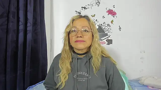 anthonela mature  online show from February 11, 7:38 pm