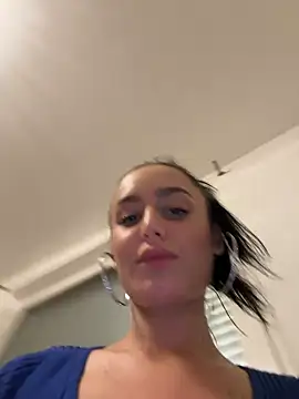 Snapshot of Zeyna1 chatting on January 15, 8:16 pm Zeyna1 online show from January 15, 8:16 pm