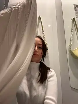 Snapshot of Zeyna1 chatting on March 12, 10:37 am Zeyna1 online show from March 12, 10:37 am