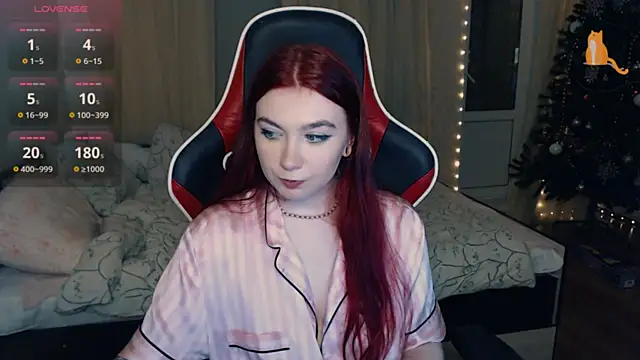 Snapshot of Cute_lina chatting on December 25, 1:20 am Cute lina online show from December 25, 1:20 am