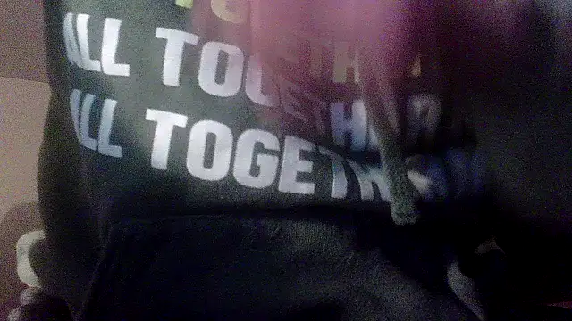 Snapshot of OralDesires2 chatting on December 30, 4:42 am OralDesires2 online show from December 30, 4:42 am