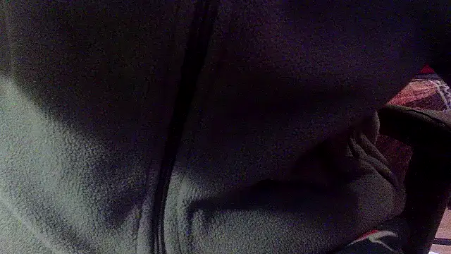 Snapshot of OralDesires2 chatting on January 9, 1:24 pm OralDesires2 online show from January 9, 1:24 pm