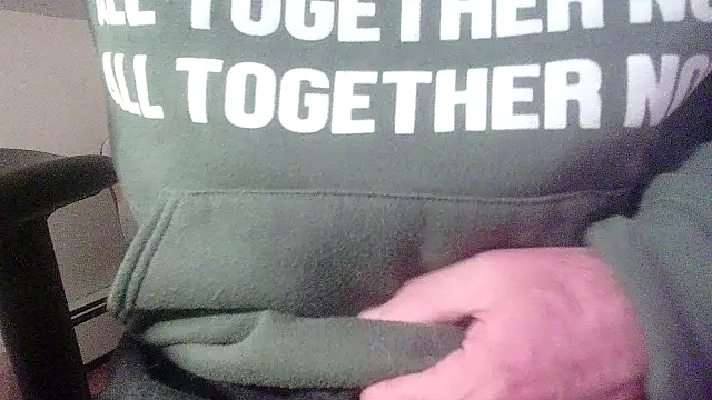 Snapshot of OralDesires2 chatting on January 28, 1:38 pm OralDesires2 online show from January 28, 1:38 pm