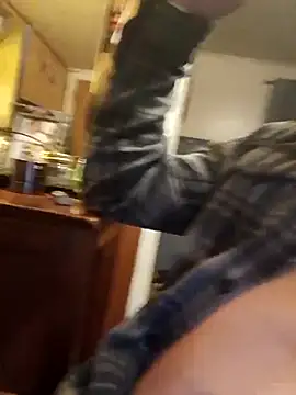 Snapshot of OralDesires2 chatting on November 5, 10:54 pm OralDesires2 online show from November 5, 10:54 pm