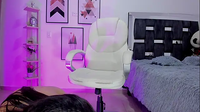 victoria castillo1 online show from March 13, 1:32 am