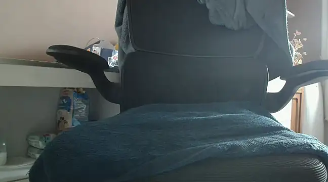 suedel65 online show from March 13, 2:44 pm