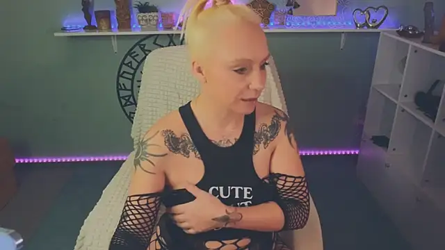 Jan ina online show from January 25, 7:28 am