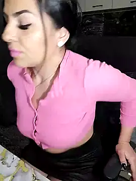 hot-babygirl online show from February 22, 9:15 pm