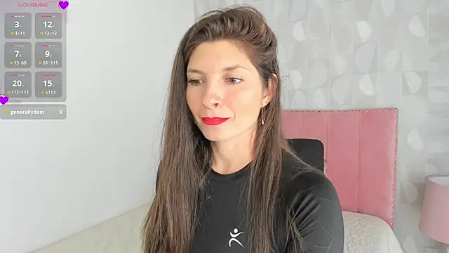 Azahara Amin  online show from October 8, 5:32 pm