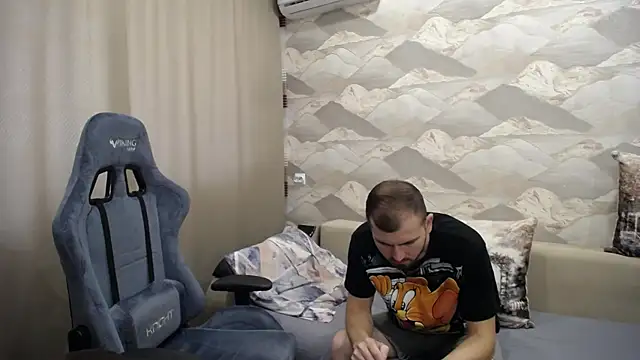 Snapshot of SerzhKorol1 chatting on September 22, 8:38 am SerzhKorol1 online show from September 22, 8:38 am