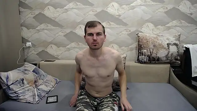 Snapshot of SerzhKorol1 chatting on November 5, 9:42 am SerzhKorol1 online show from November 5, 9:42 am