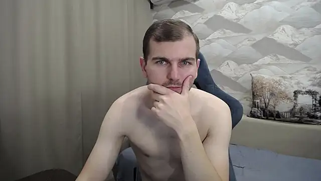 Snapshot of SerzhKorol1 chatting on November 8, 5:29 am SerzhKorol1 online show from November 8, 5:29 am