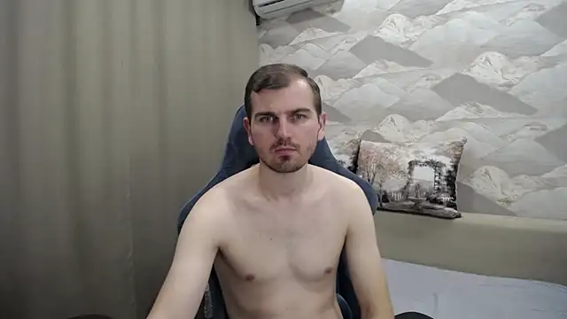 Snapshot of SerzhKorol1 chatting on November 16, 5:18 pm SerzhKorol1 online show from November 16, 5:18 pm