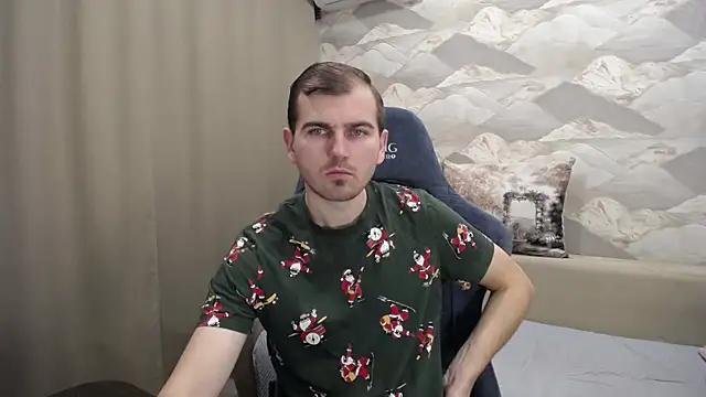 Snapshot of SerzhKorol1 chatting on November 27, 4:58 am SerzhKorol1 online show from November 27, 4:58 am