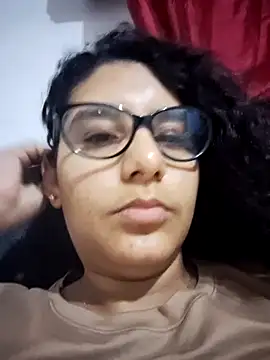 DanielleEvans  online show from February 22, 8:18 am