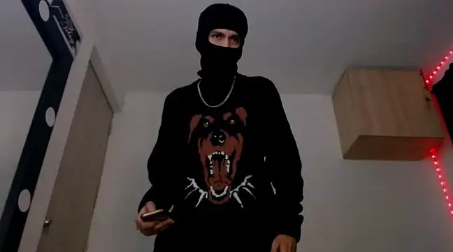 Snapshot of Samuel_Suarez chatting on December 16, 11:28 pm Samuel Suarez online show from December 16, 11:28 pm