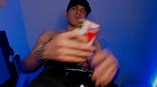 Snapshot of Samuel_Suarez chatting on January 27, 7:35 am Samuel Suarez online show from January 27, 7:35 am