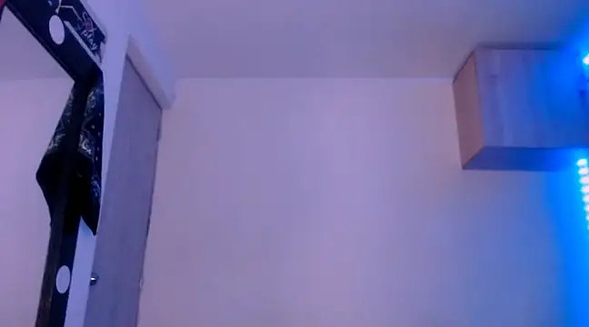 Snapshot of Samuel_Suarez chatting on February 6, 9:17 pm Samuel Suarez online show from February 6, 9:17 pm