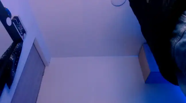 Snapshot of Samuel_Suarez chatting on February 7, 6:35 am Samuel Suarez online show from February 7, 6:35 am