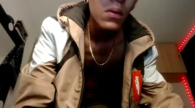 Snapshot of Samuel_Suarez chatting on February 15, 7:16 am Samuel Suarez online show from February 15, 7:16 am