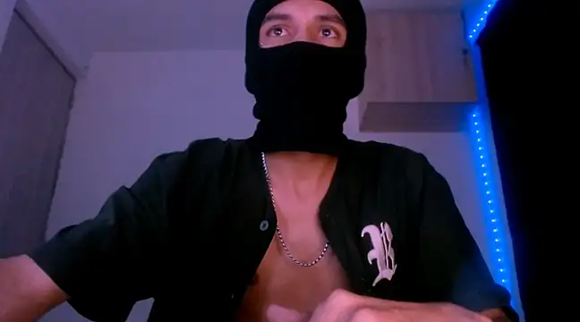 Snapshot of Samuel_Suarez chatting on February 19, 9:17 am Samuel Suarez online show from February 19, 9:17 am